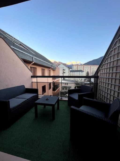 L'Escapade - Jacuzzi & Terrasse Apartment Albertville Exterior photo